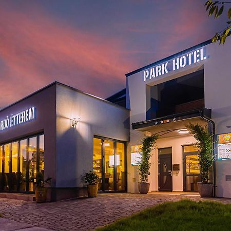 Park Hotel Buek-Buekfuerdo Eksteriør bilde