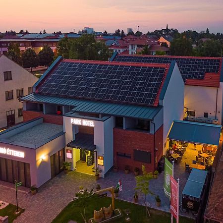 Park Hotel Buek-Buekfuerdo Eksteriør bilde