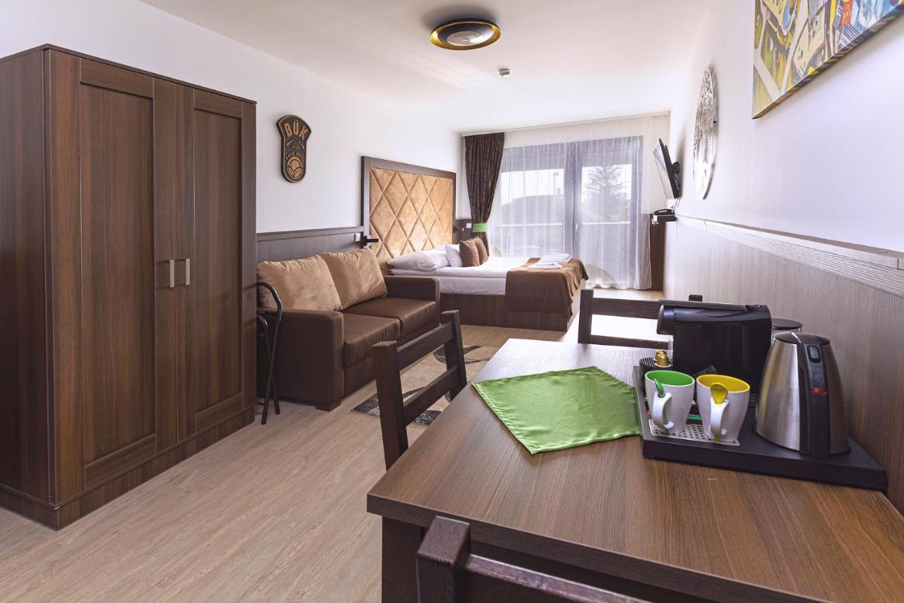 Park Hotel Buek-Buekfuerdo Eksteriør bilde