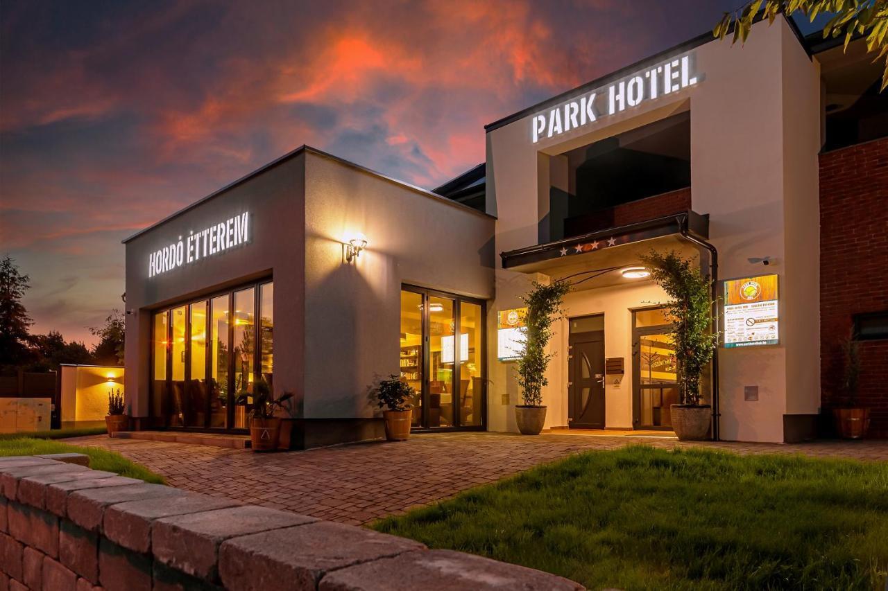 Park Hotel Buek-Buekfuerdo Eksteriør bilde