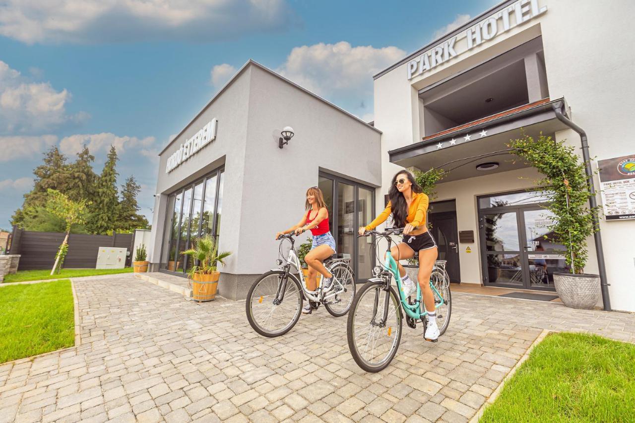 Park Hotel Buek-Buekfuerdo Eksteriør bilde