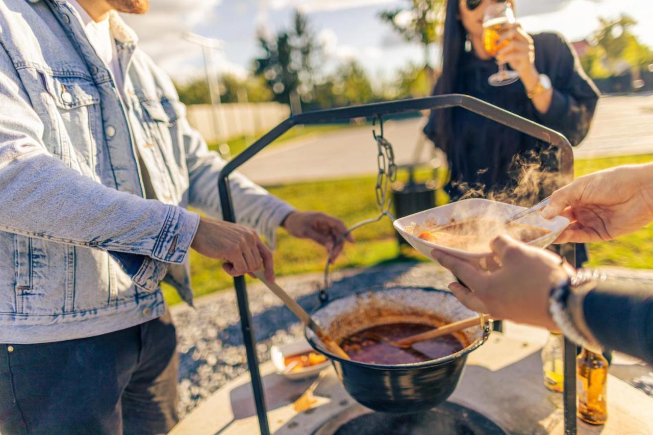 Park Hotel Buek-Buekfuerdo Eksteriør bilde