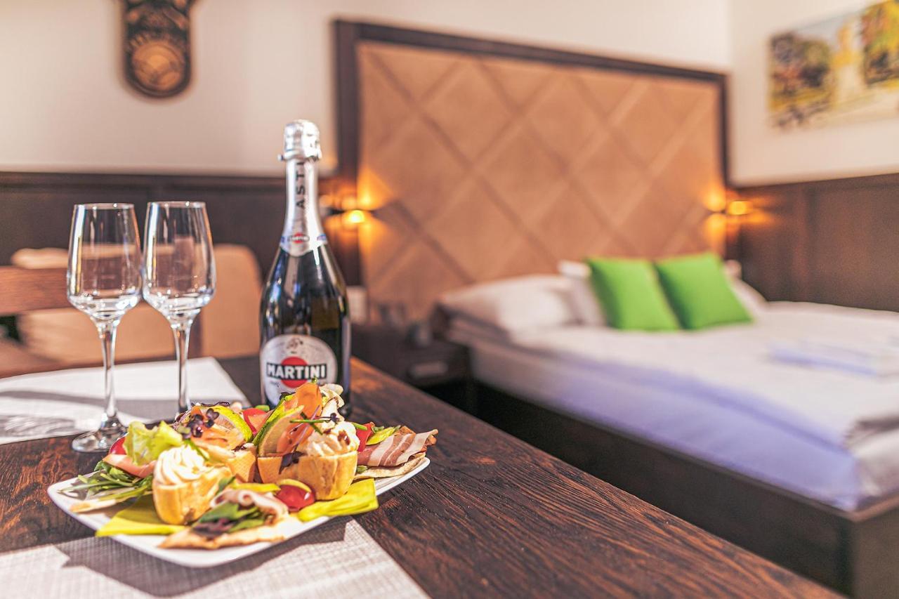 Park Hotel Buek-Buekfuerdo Eksteriør bilde