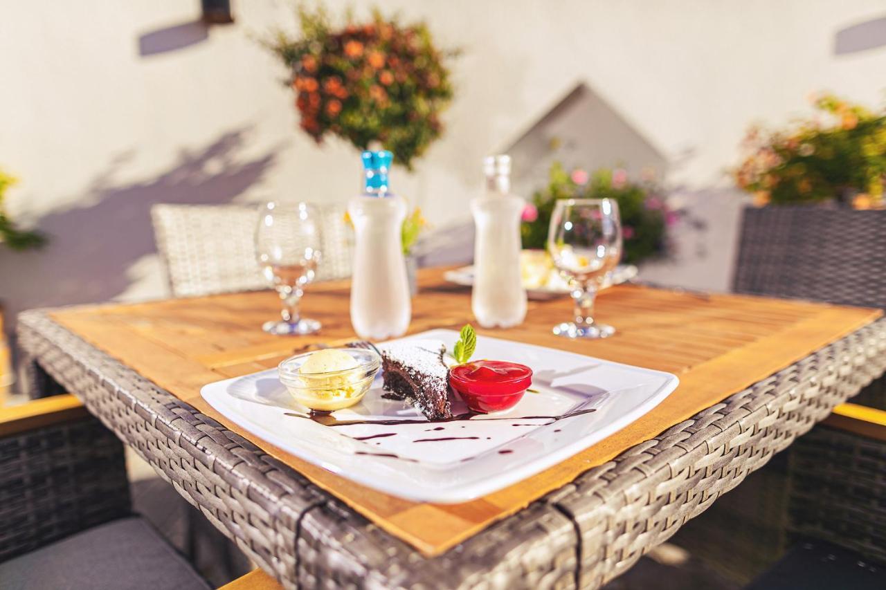 Park Hotel Buek-Buekfuerdo Eksteriør bilde