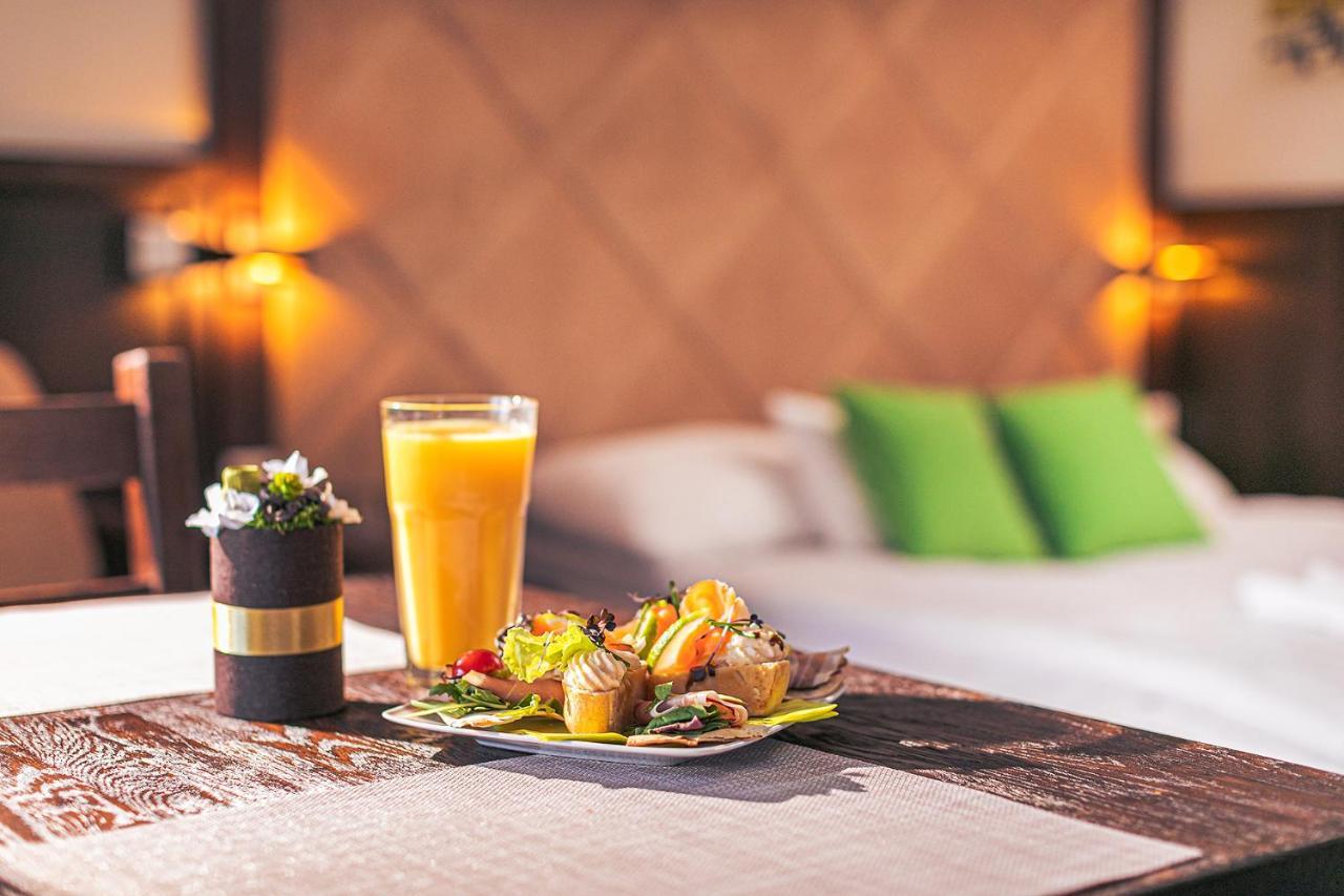 Park Hotel Buek-Buekfuerdo Eksteriør bilde