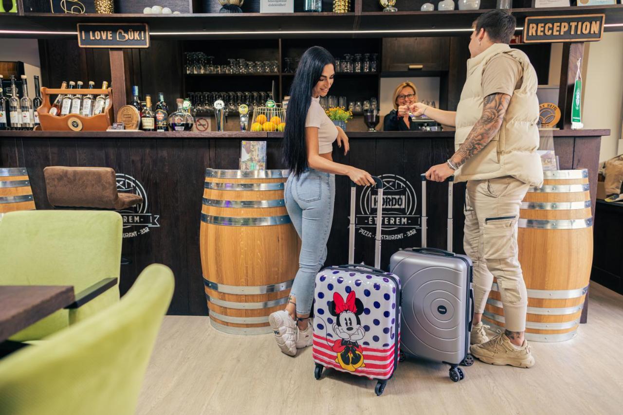 Park Hotel Buek-Buekfuerdo Eksteriør bilde